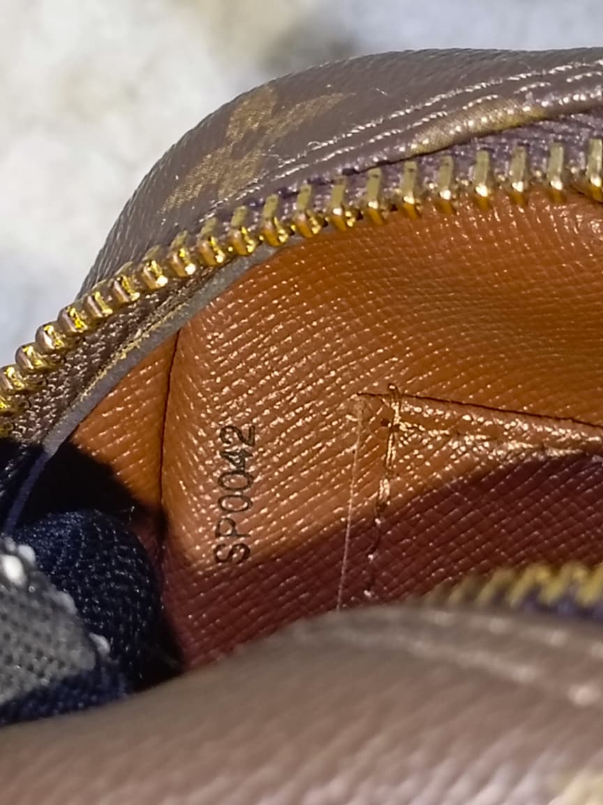 Louis Vuitton Pochette Crossbody Bag | Pre-Loved
