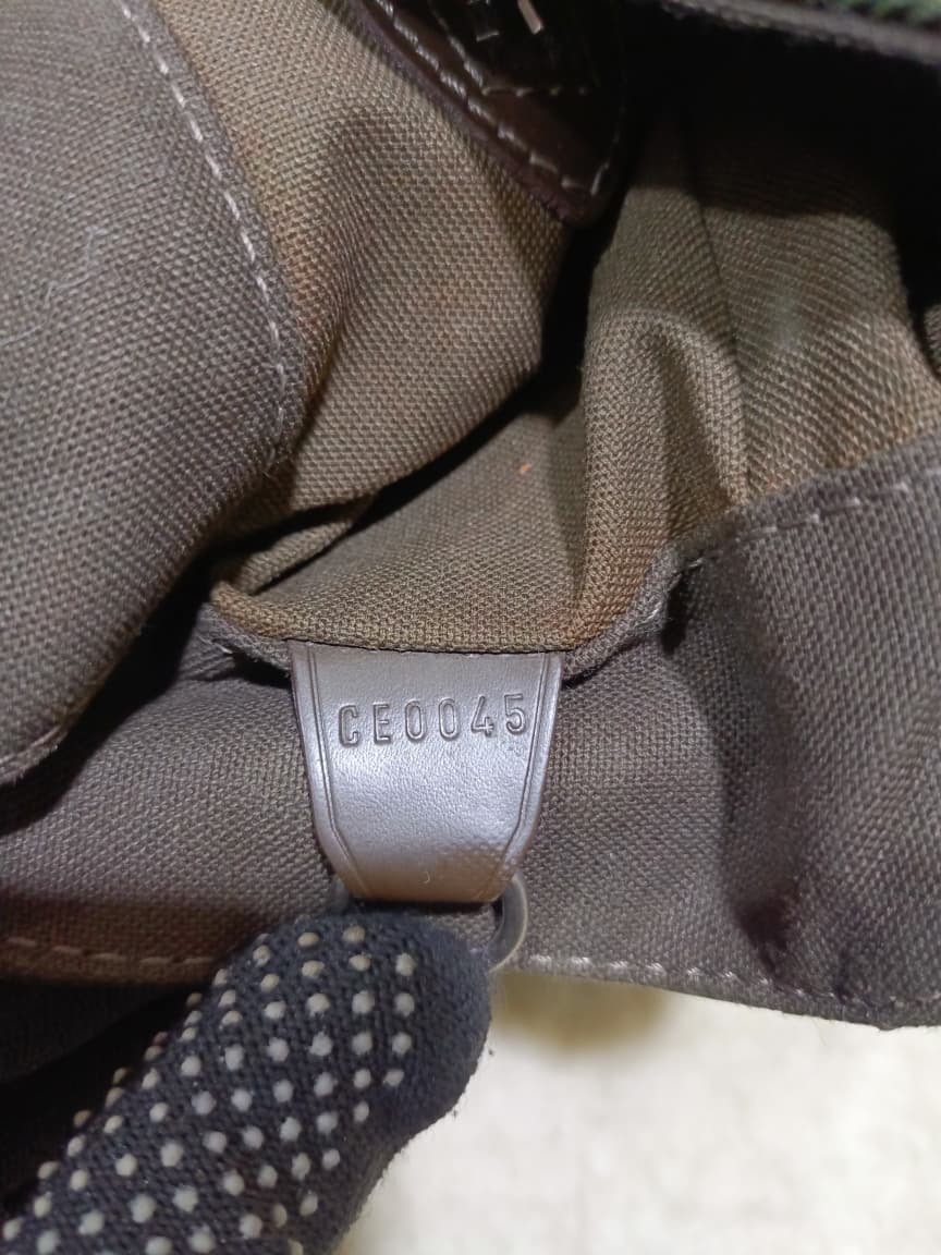 LV Taiga Leather Messenger Bag | Authentic