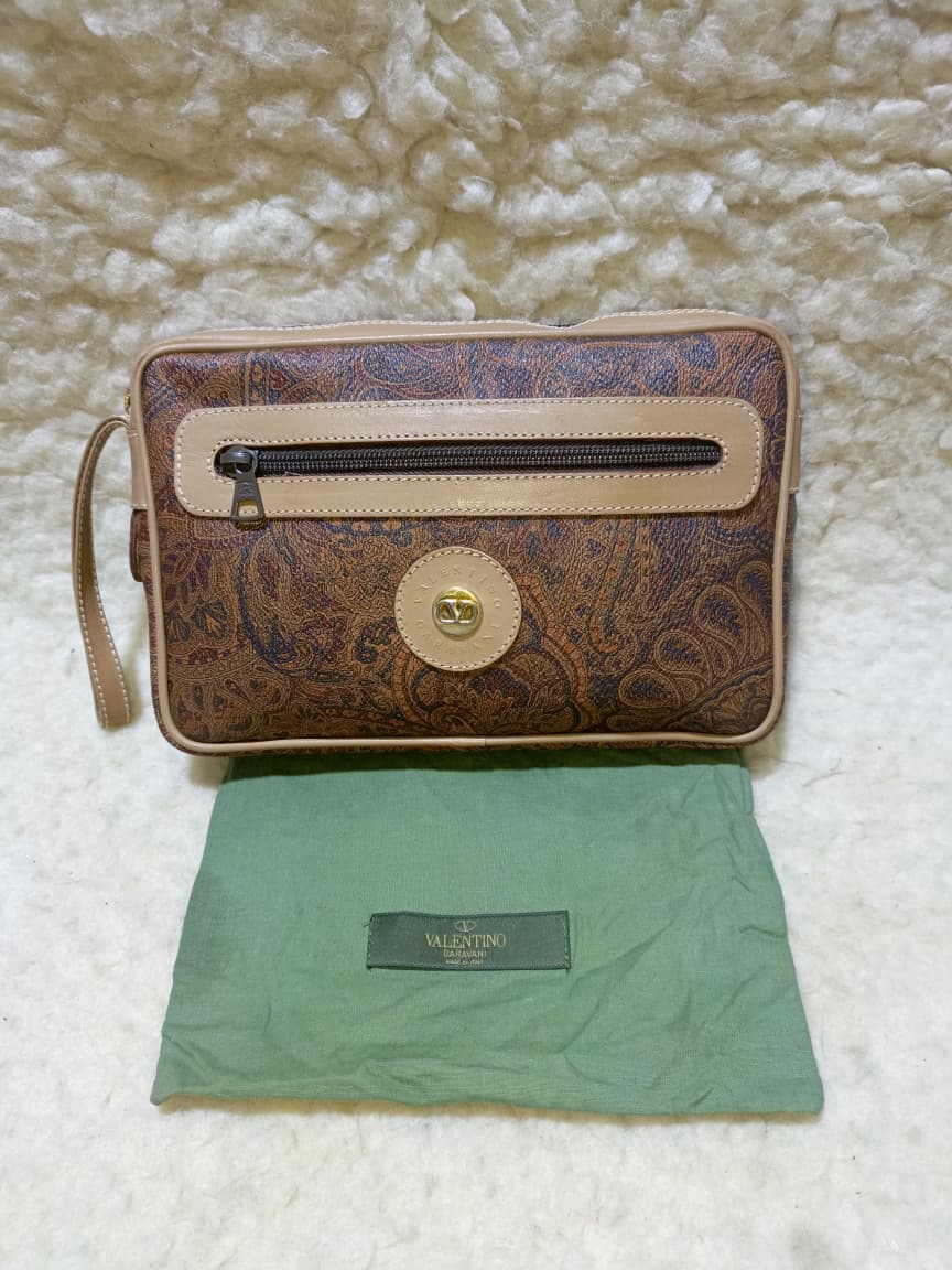 VALENTINO GARAVANI Unisex wrist pouch with dust bag | Pre-Loved