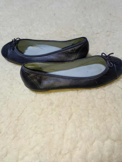 Chanel Leather ballet flats 37.5EU Black , Leather shoes | Pre-Loved