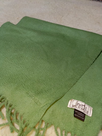 Hermès 100% pure Cashmere Fringed Scarf | Pre-Loved