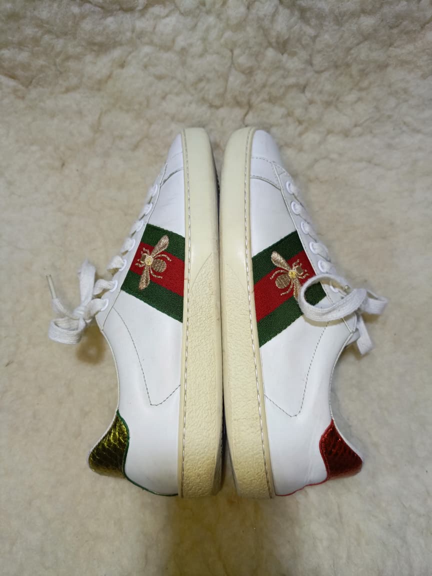 Gucci Ace White Leather Bee Sneakers with Web Stripe – Size 6 | Pre-Loved
