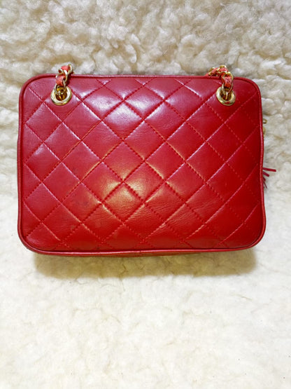 Chanel Red Quilted Leather  Shoulder Bag | Pre-Loved