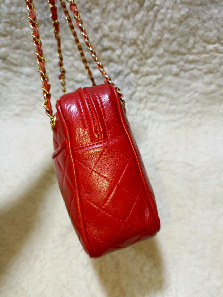 Chanel Red Quilted Leather  Shoulder Bag | Pre-Loved
