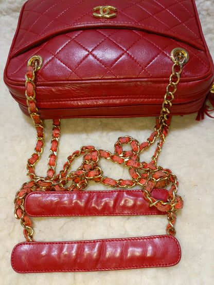 Chanel Red Quilted Leather  Shoulder Bag | Pre-Loved