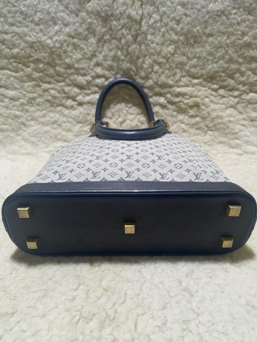 Louis Vuitton Tote in Navy | Pre-Loved
