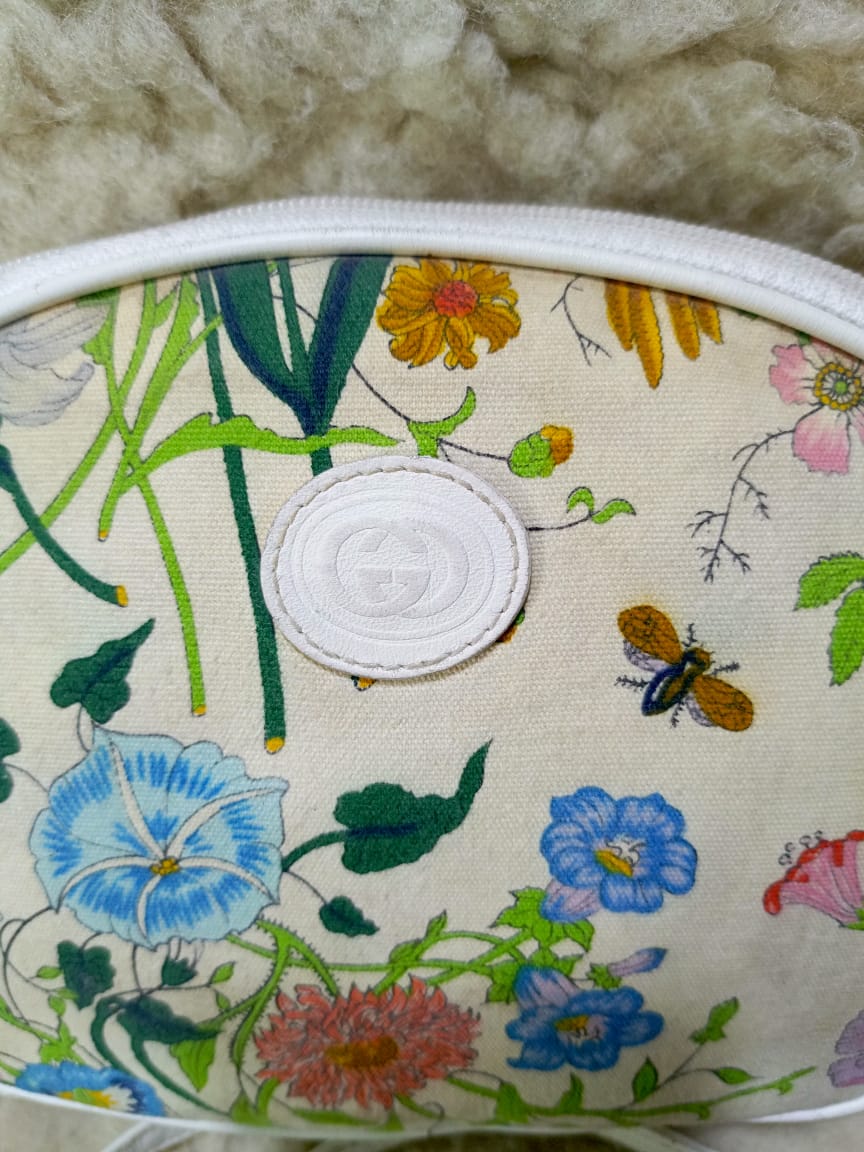 Gucci Flora Print White Leather Crossbody Bag | Pre-Loved