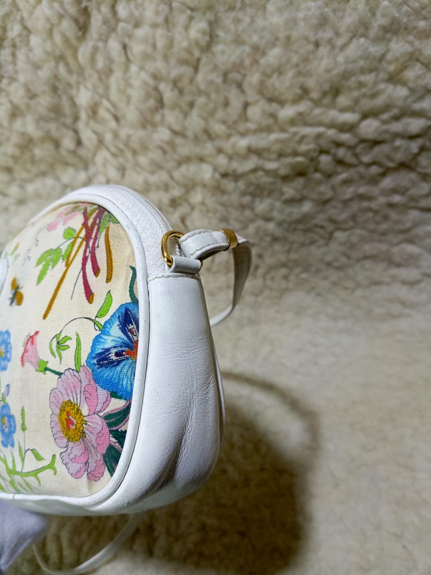 Gucci Flora Print White Leather Crossbody Bag | Pre-Loved