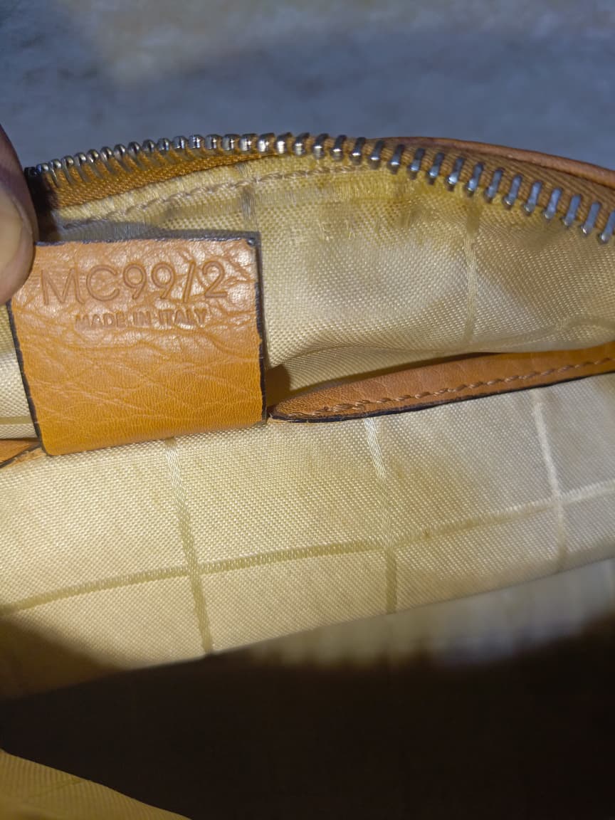 Celine Leather Shoulder Bag | Pre-Loved