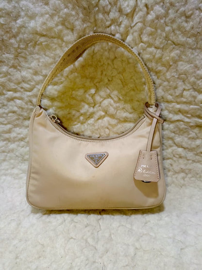 Prada Re-Edition 2000 Nylon Shoulder Bag |  Pre-Loved