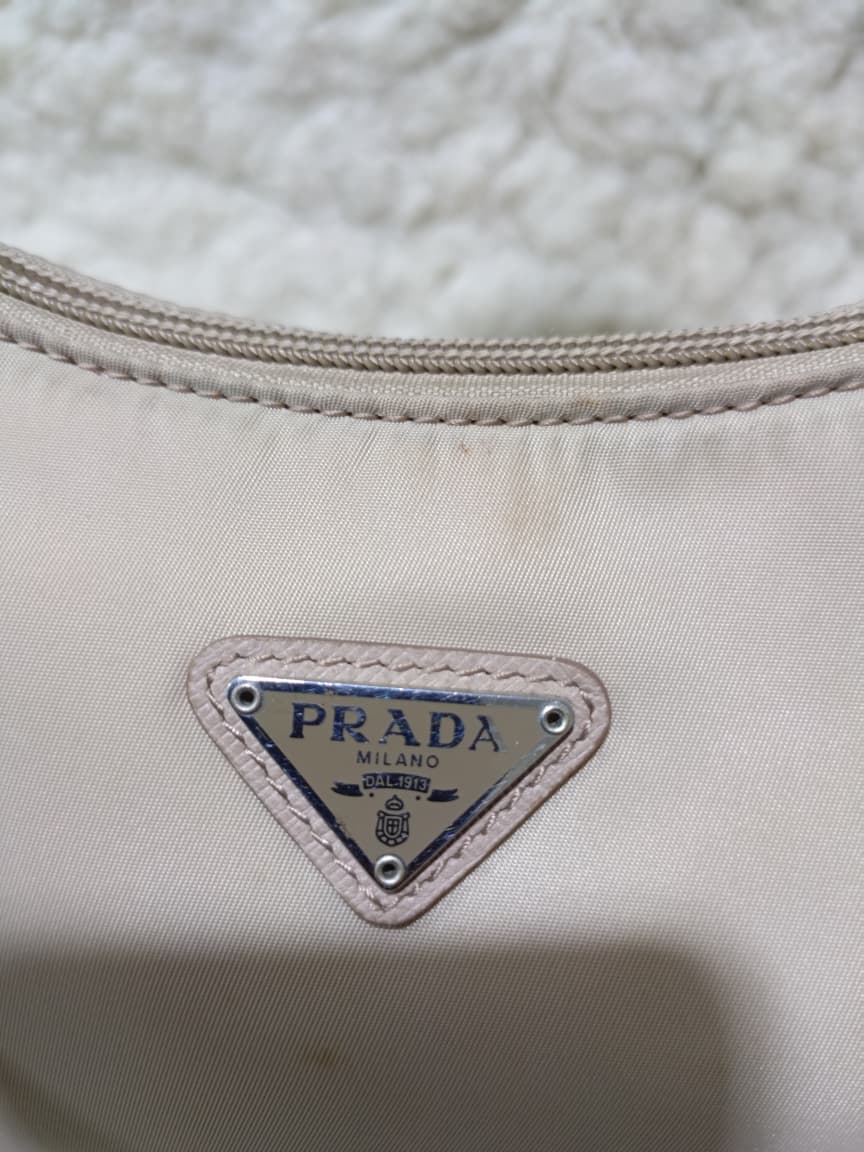 Prada Re-Edition 2000 Nylon Shoulder Bag |  Pre-Loved