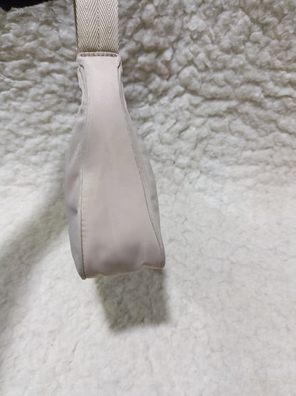 Prada Re-Edition 2000 Nylon Shoulder Bag |  Pre-Loved