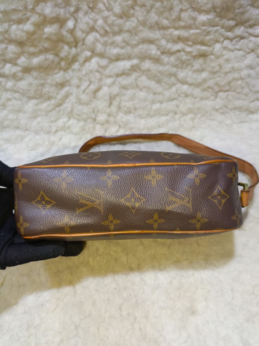 Louis Vuitton Pochette Crossbody Bag |  Pre-Loved