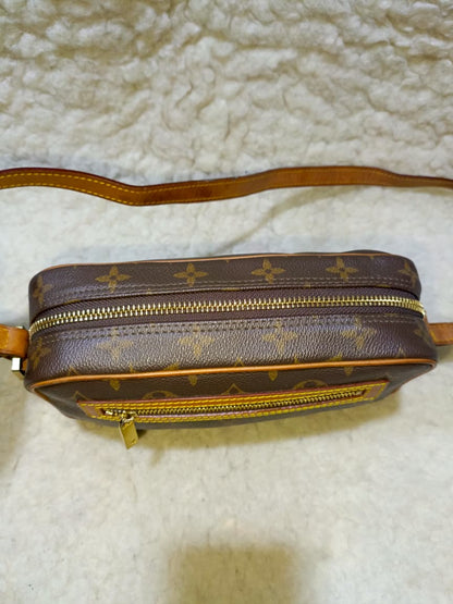 Louis Vuitton Pochette Crossbody Bag |  Pre-Loved