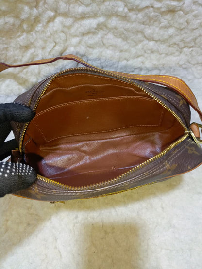 Louis Vuitton Pochette Crossbody Bag |  Pre-Loved