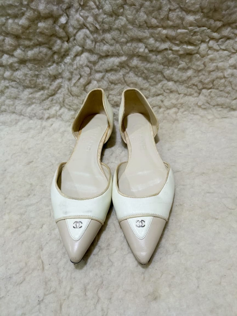 Chanel Two-Tone Flats – Size 36 | Pre-Loved