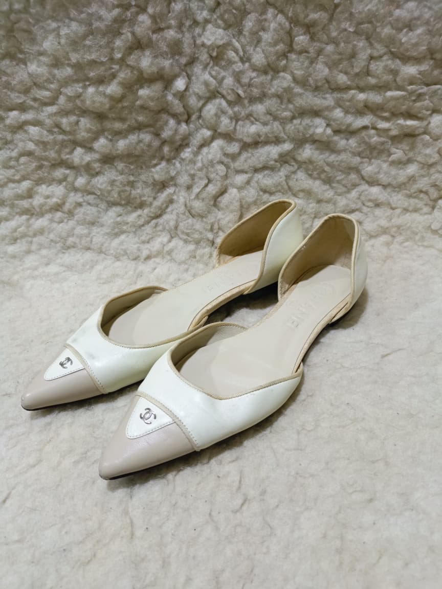 Chanel Two-Tone Flats – Size 36 | Pre-Loved