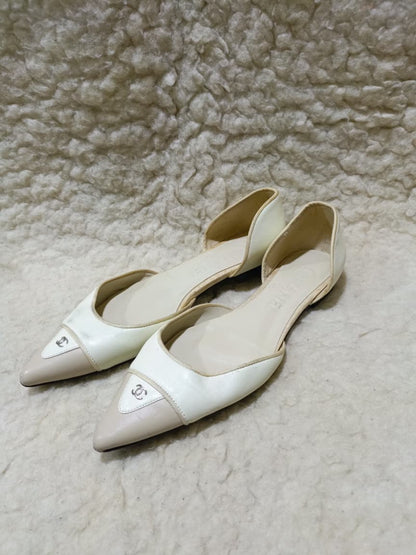 Chanel Two-Tone Flats – Size 36 | Pre-Loved