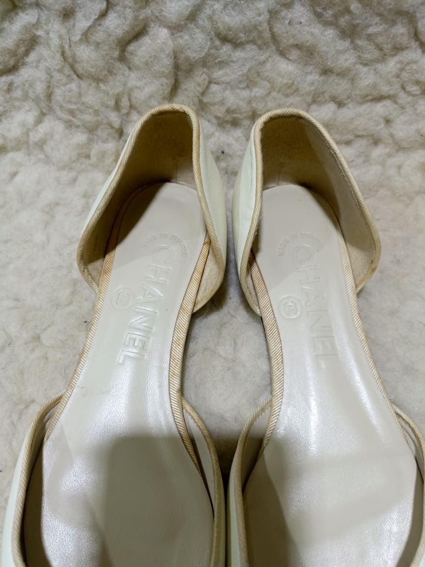 Chanel Two-Tone Flats – Size 36 | Pre-Loved