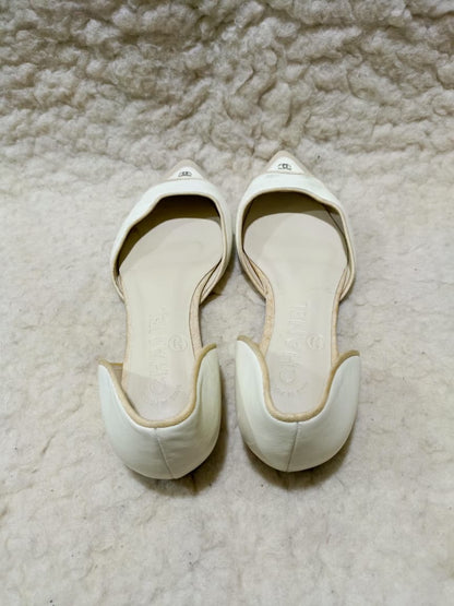 Chanel Two-Tone Flats – Size 36 | Pre-Loved