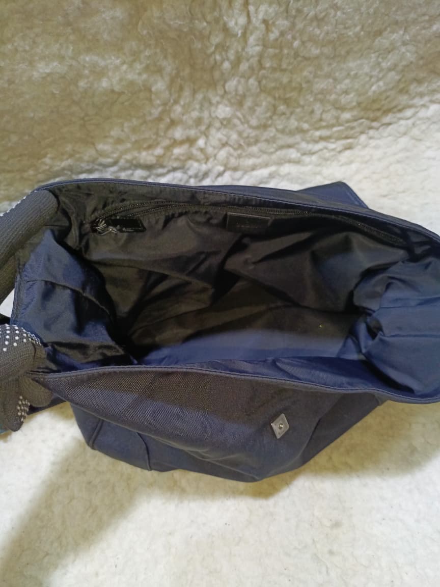 Gucci Black Nylon GG Messenger Bag – Made in Italy | Pre-Loved