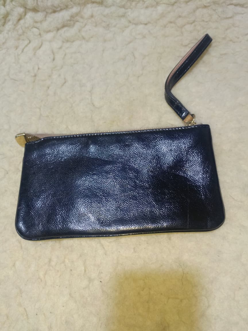 Gucci Black  Leather  Pouch | Pre-Loved