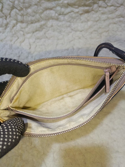 Gucci Black  Leather  Pouch | Pre-Loved