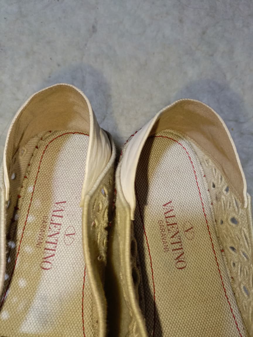 Valentino Flats with Red Logo Print – Size EU 39 | Pre-Loved