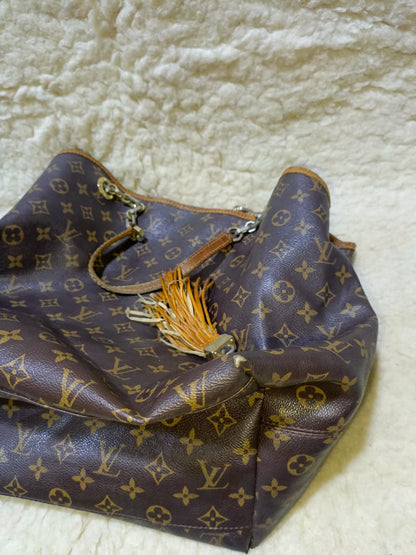 LV Monogram Artsy MM Shoulder Bag | Authentic
