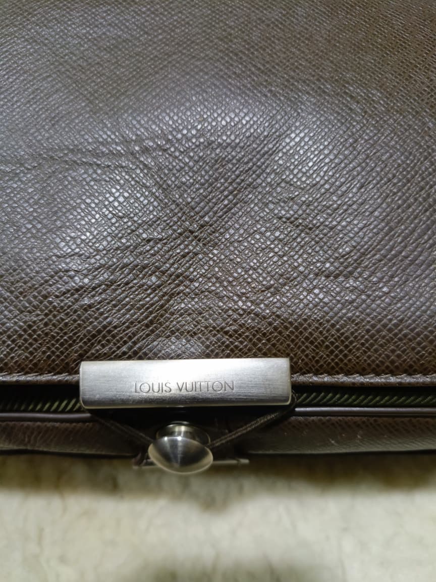 LV Taiga Leather Messenger Bag | Authentic