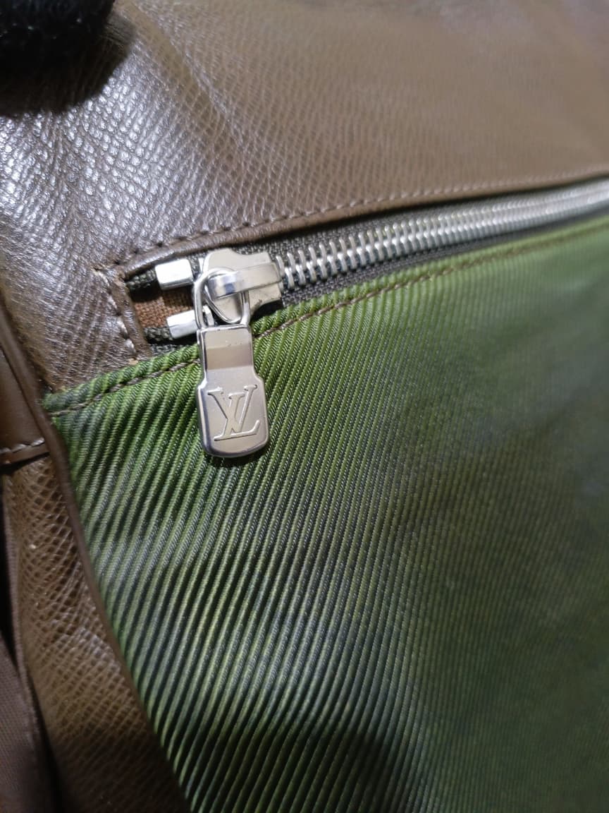 LV Taiga Leather Messenger Bag | Authentic