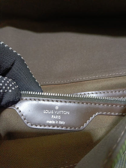 LV Taiga Leather Messenger Bag | Authentic