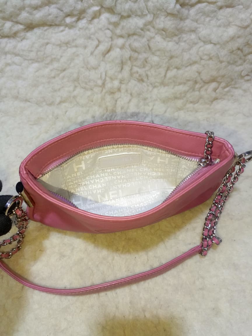 Pink Leather Chain Shoulder Bag with Embossed CC Logo | Authentic