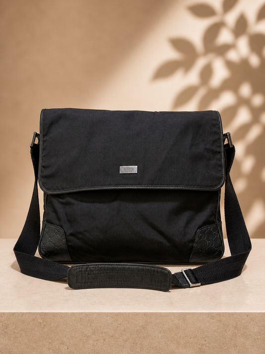 Gucci Black Nylon GG Messenger Bag – Made in Italy | Pre-Loved