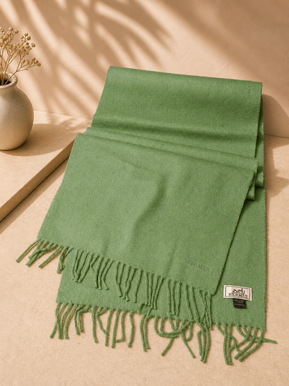 Hermès 100% pure Cashmere Fringed Scarf | Pre-Loved